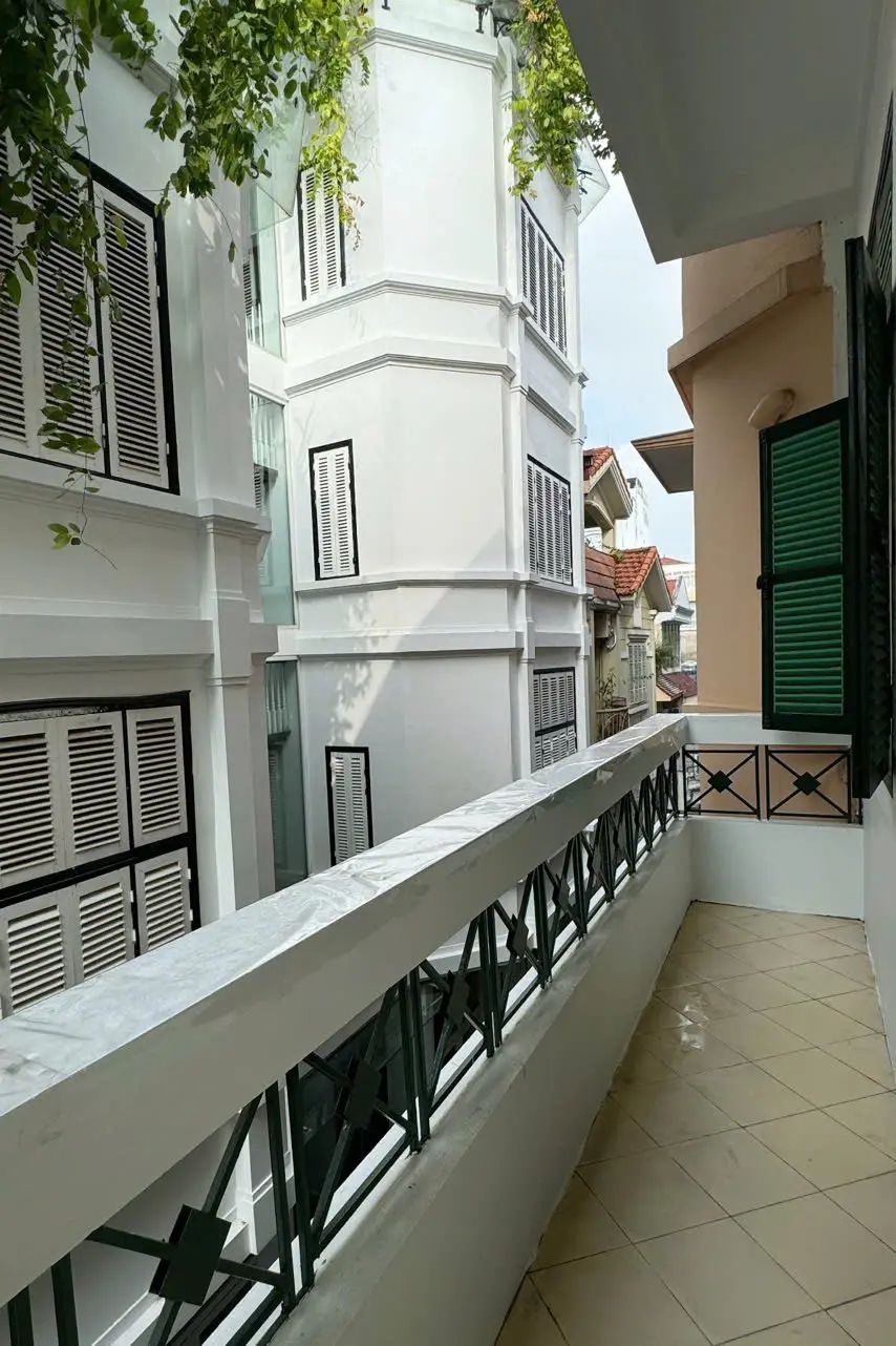 View from the balcony into a quiet alley