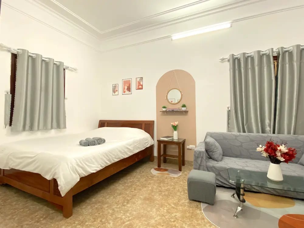Comfortable 1st floor room with ensuite bathroom, perfect for short or long stays.