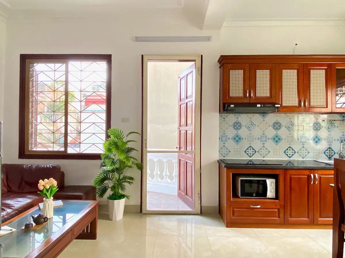Bright Hanoi apartment – fully equipped, city center