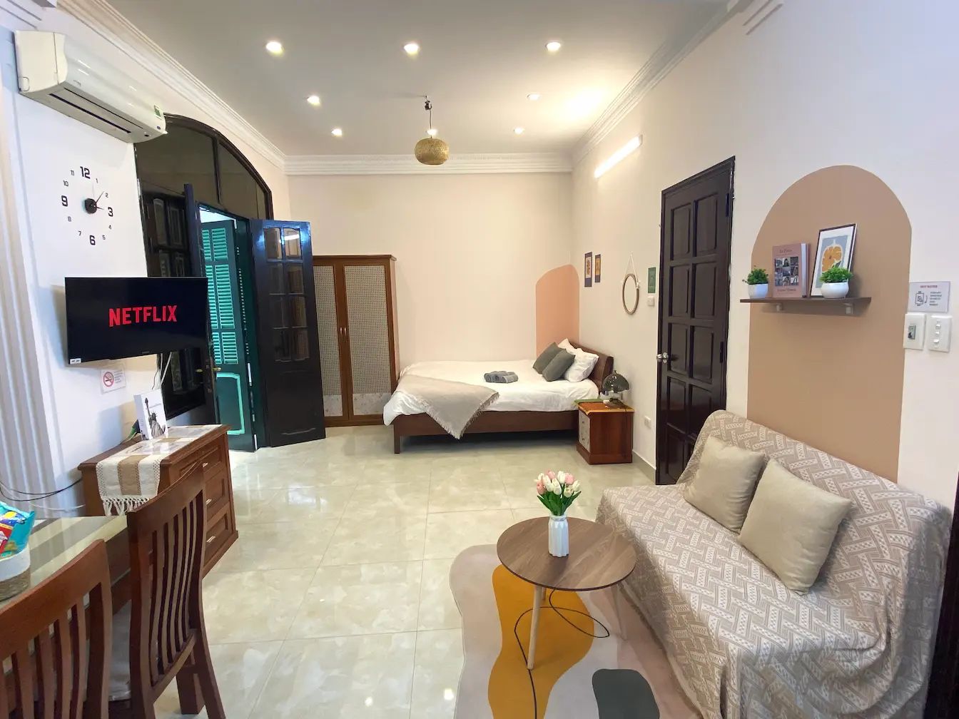 Well-equipped living space